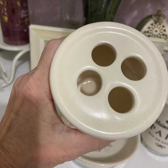 Paris Bath Accessory Set - Cream - Picture 9 of 10